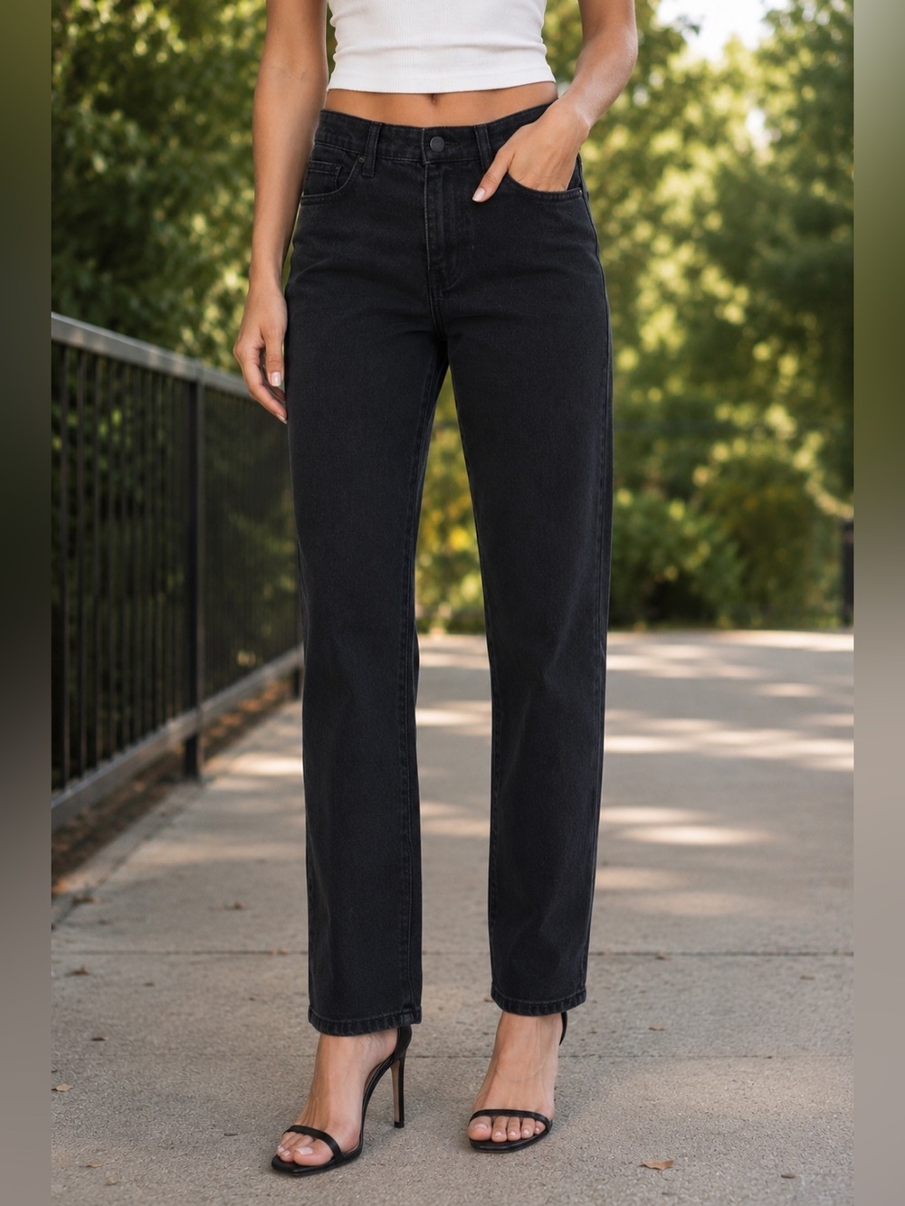 NEW w TAGS 🏷️ PRETTYLITTLETHING Classic Straight Leg Jeans (Tall Fit: Size 4) - Picture 10 of 11